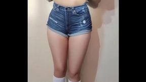 comiendole el culo a la hijasta de la vecina le encanta que le rompa duro en su vagina rosa - cogiendome con alevos&iacute_a a la vecina joven latina caliente culo enorme