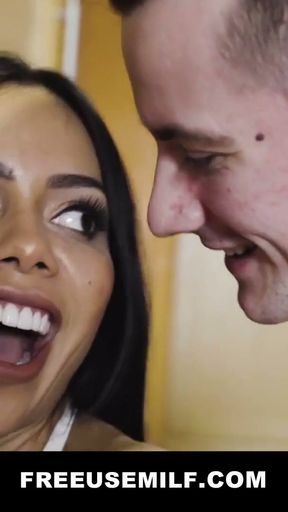 FreeUseMILF Hottest Stepmom Ever Teaser   Clip 2