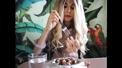 Italian Mistress Gobbles Escargots Nude in Fetish Mukbang Feed