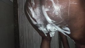 Mature aunty was cleaning the floor of the house i