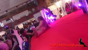 Sexy Pole Dance by Maria at SEB 2015 Show Stuns Everyone Live On Stage