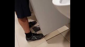 Manjando rola no banheiro