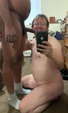 Trailer trash white faggot sucking bbc