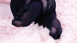 five finger fuck stockings close up foot, toes bondage 4k movie