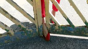 Running away from danger again WMV(1280x720)FHD