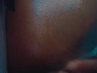 Overweight butt black squirts whilst masturbating.