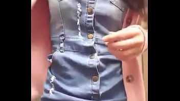 Mi novia desnudandose para mi