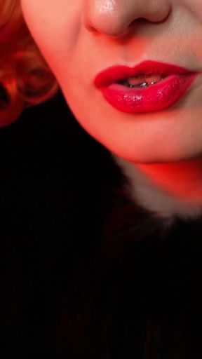 Lipstick fetish video - lady in fur close ups