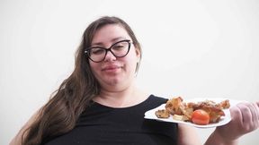 mukbang ASMR chicken vegetables and croutons