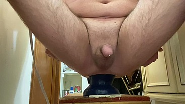 EastTNguy22 anal stretching huge butt plug cum