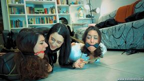 Lauretta, Grace e Susy: bondage per le spie - Lauretta, Grace and Susy: bondage spies