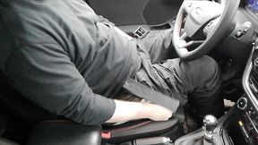 sexy durchsichtige weisse short beim autofahren