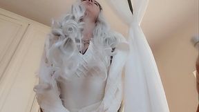Daenerys Targaryen is gorgeous but makes huge farts