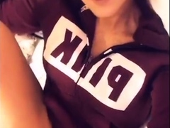 A guy fucking HOT shemale in homemade action