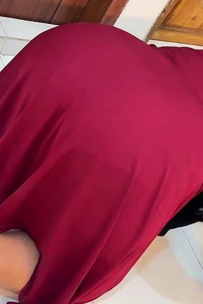 Egyptian Big Ass Curvy Muslim Hot Stepmom Stuck Under Bed Then She Want Anal Fuck From Me!