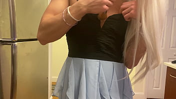 Crossdressing into Prom Queen