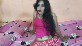 First time sexy Sona bhabhi ne chut me ungli kar ke pani nikala