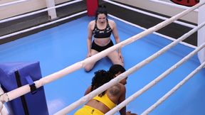 Goth Delilah Vs Lola Marie