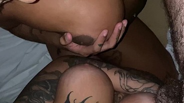 EU E MINHA AMIGA CHAMAMOS UNS MENINOS BEM GOSTOSOS PRA FUDER AGENTE E TOMAMOS LEITADA