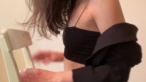 Gorgeous babe Foxy Di enjoys her cute pussy penetrated by huge dildo