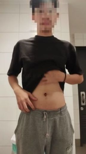 Nagjakol sa cr ng KFC