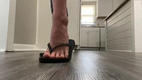 Flip Flop Modeling and Dangling Natural Toes