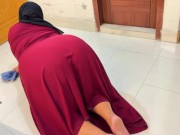 Red Burqa-clad Saudi Big Ass Hot maid gets stuck under Boss's bed For Anal Sex while cleaning house!