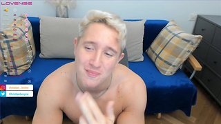 Finger-tutting with christian levine