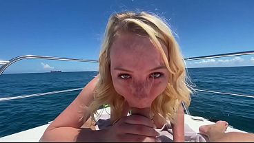 Youn hot teen Dixie Lynn gives dee-throat and tight pussy to Original MILF Hunter on boat