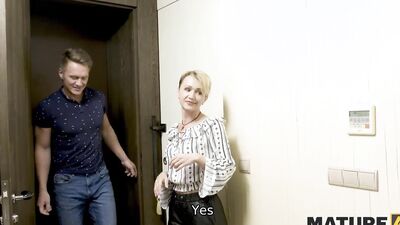 MATURE4K Lustful blonde mature enjoys time with future tenant on big bed