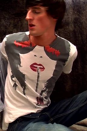 Hung Twink Gets a Good Load Out