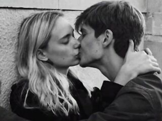 Novio te acorrala contra la pared y te folla Audio erótico para mujeres parte 2