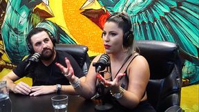 Casal liberal que foi para reality sem vestir nada! Juli Figueir&oacute_, Miss Bumbum Caminhoneira &amp_ Felipe