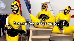 Banana toy makes me squirt