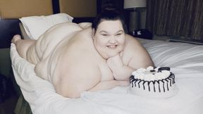 SuperSoft vs 8in Oreo Cake