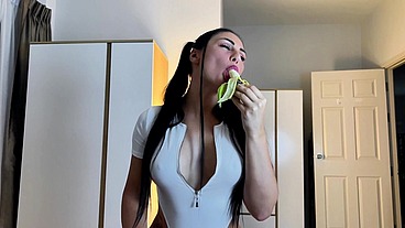 INSATIABLE STEPSISTER can’t stop — HARD FUCK, JUICY BANANA SUCKING and CUM FEEDING
