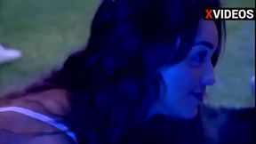 Gabi Martins e Rafa Kalimann tomando d.