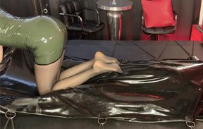 Latex Vacbed Breathplay & Rubber Gimp Orgasm - part I [4k]