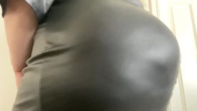 Watch Natasha Crown's Curvy Transformation: Every Pound Adds to Her Alluring Figure!