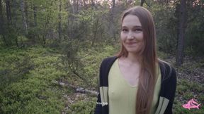 Sexy nymphomaniac gives the best blowjob to big cock under the trees