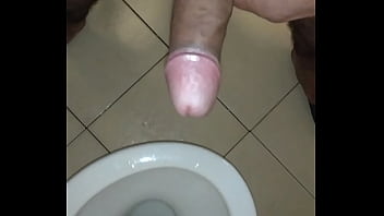 Pissing solo