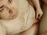 Артем сам себе дрочит ногами кончает на ступни лижет ноги self suck autofellatio self footjob