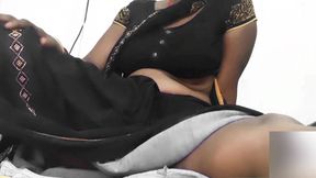 Indian Village Sexy Aunty Ready for Fucking in Her Sexy Ebony Pussy