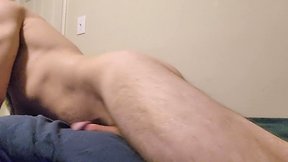 Pillow humping stonks until orgasm