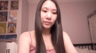 Cute Asian Girl ASMR - Luke 20-21