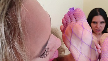Sexy footfetish with hot Briana