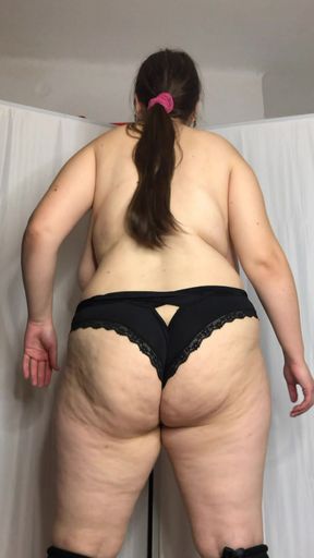 I shake my ass and tits