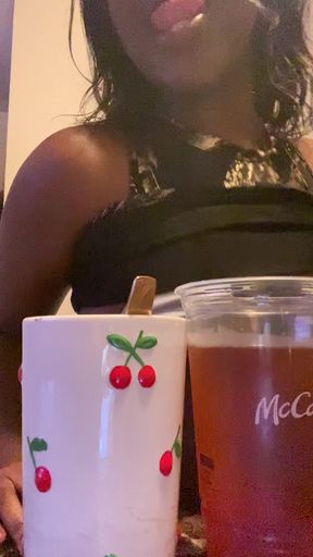 THOT MCDONALD'S WAITRESS