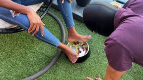 Goddess Annabelle foot feeds her slave