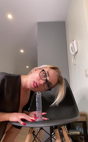 Looking at myself in the mirror, masturbating while my husband is not at home